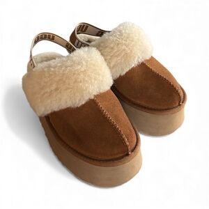 UGG Chestnut Funkette Platform Slippers size 6